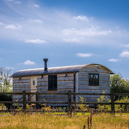 וורצ'סטר Monkwood Shepherds Hut - Ockeridge Rural Retreats מראה חיצוני תמונה