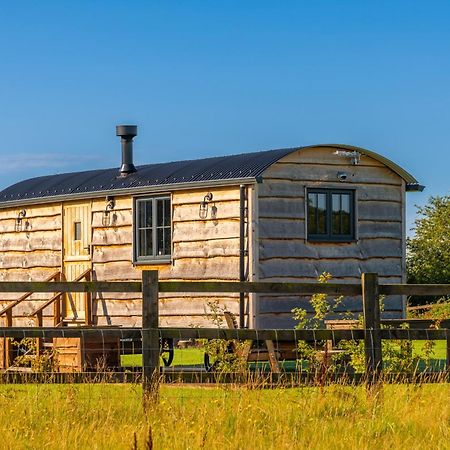 וורצ'סטר Monkwood Shepherds Hut - Ockeridge Rural Retreats מראה חיצוני תמונה