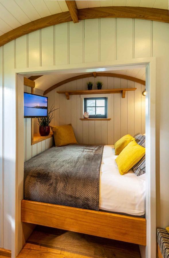 וורצ'סטר Monkwood Shepherds Hut - Ockeridge Rural Retreats מראה חיצוני תמונה