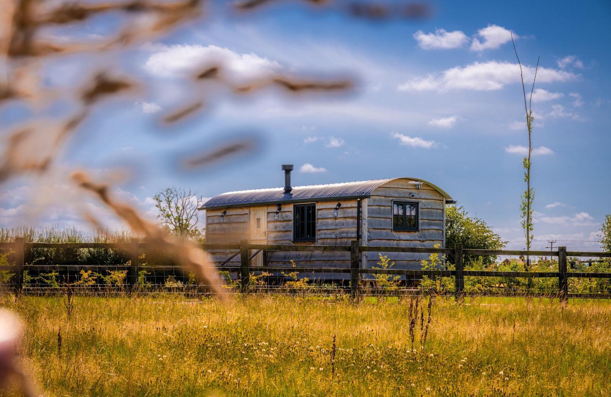 וורצ'סטר Monkwood Shepherds Hut - Ockeridge Rural Retreats מראה חיצוני תמונה